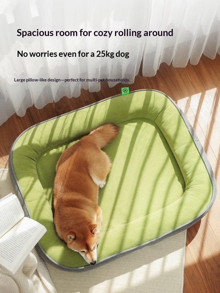 All-Season Washable Dog Bed for Small and Medium Dogs – Cozy Winter Pet Sleeping Mat