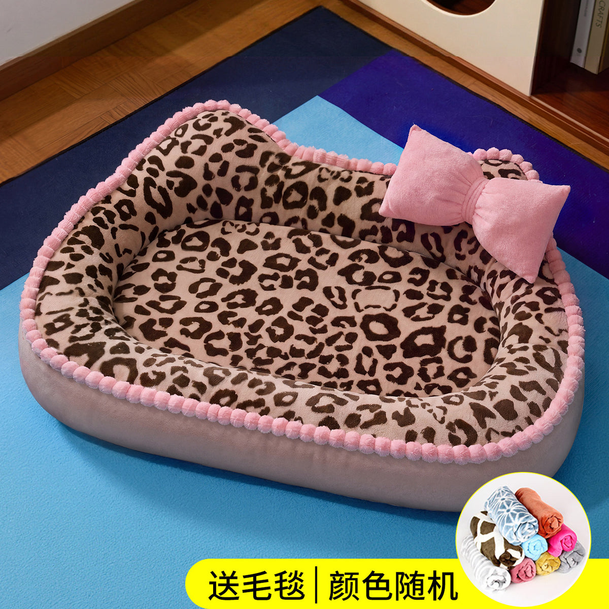 Modern All-Season Pet Bed for Cats and Small Dogs – Cozy Indoor Cushion